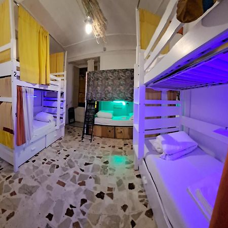 Ostello Exclusive Dependance Palermo Bagian luar foto