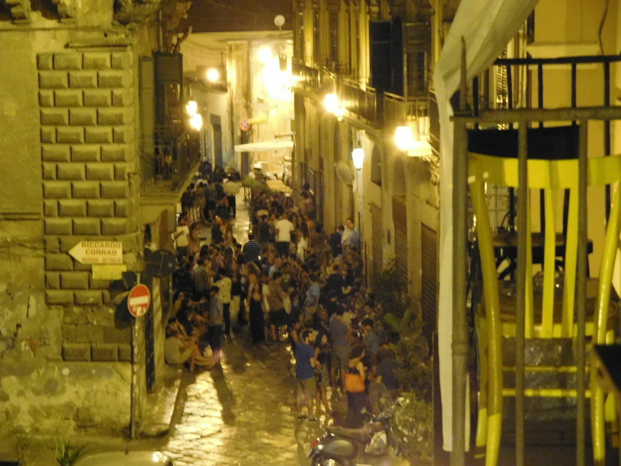 Ostello Exclusive Dependance Palermo Bagian luar foto
