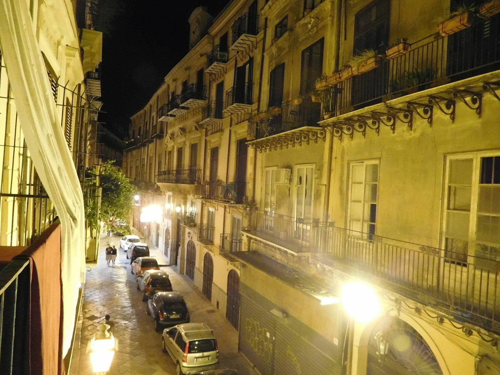 Ostello Exclusive Dependance Palermo Bagian luar foto